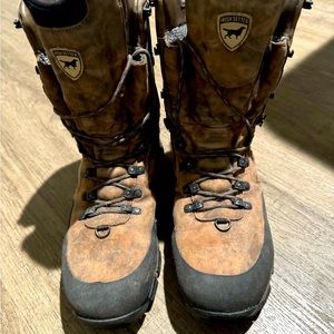 Irish setter insulated boots